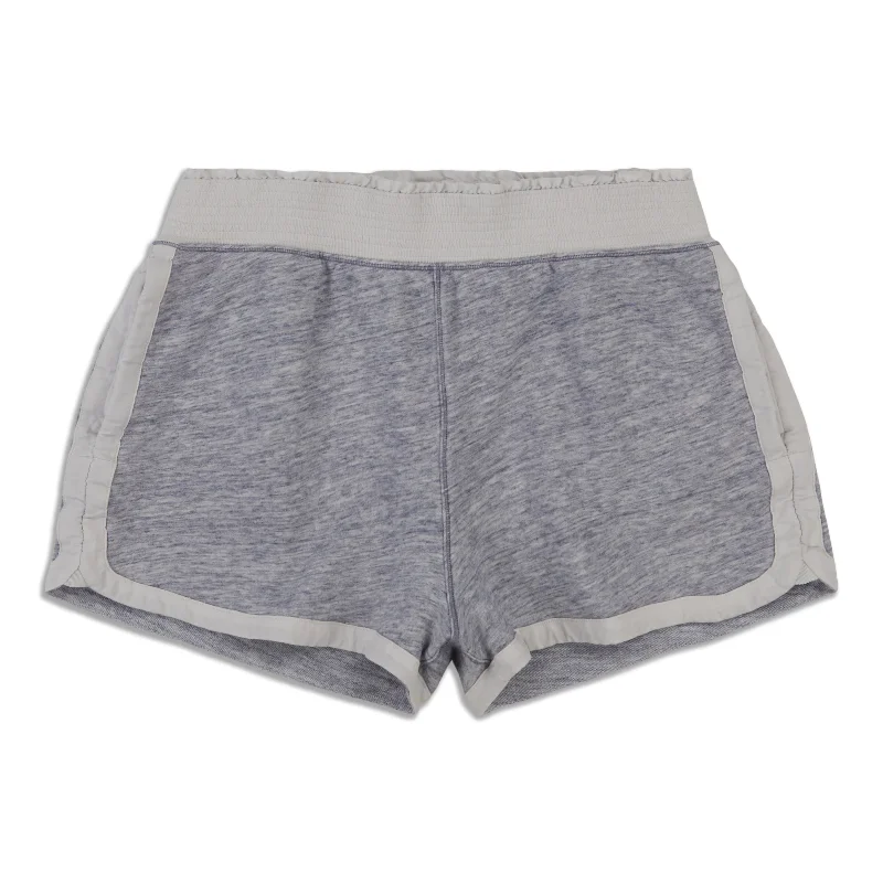 Modern Women's Wardrobe Essentials Cool And Collected Short - Resale