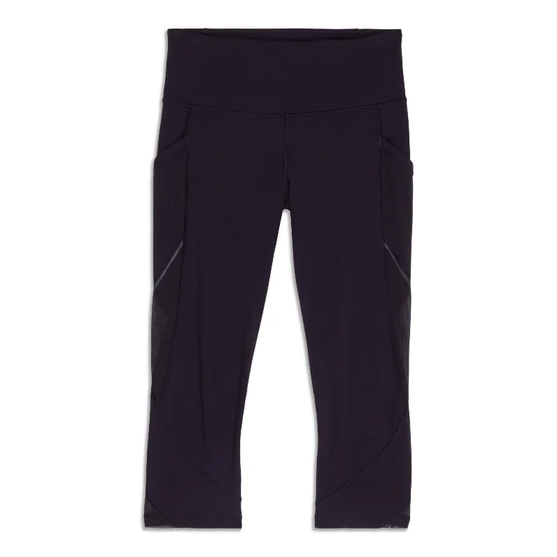 Day To Night Styles Fast As Light Crop - Resale